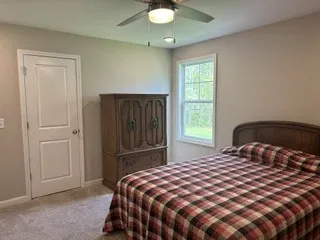 357 Oak Glen Dr Smithville, TN 37166