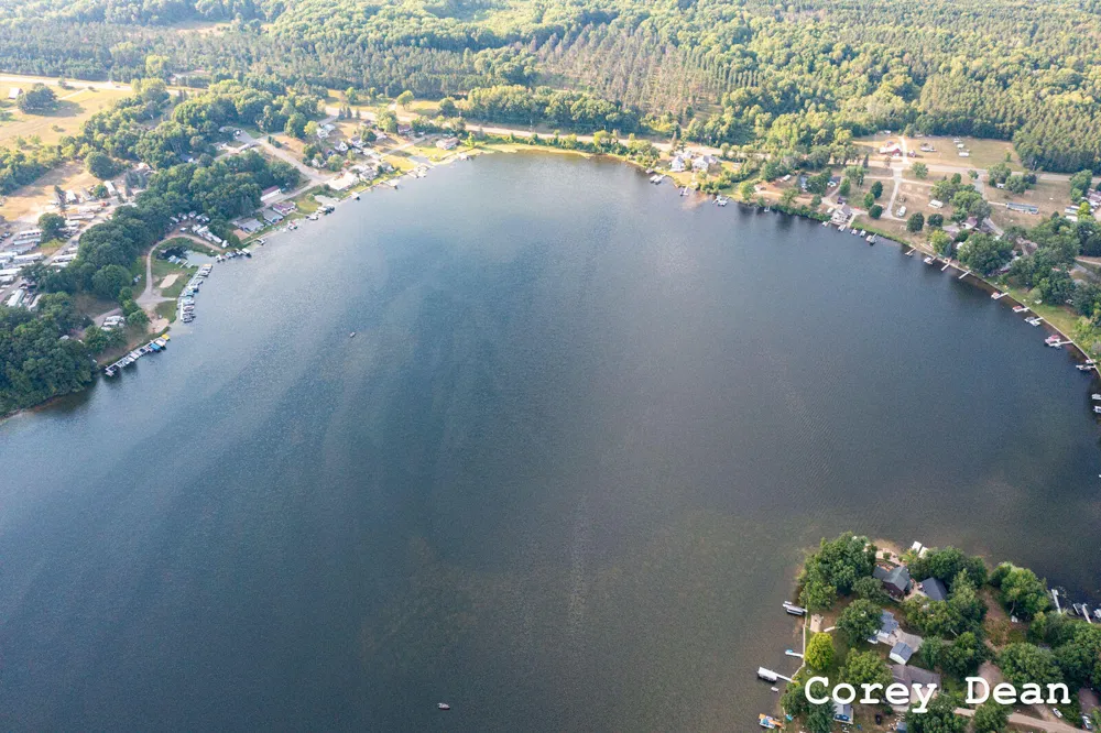 10580 Round Lake Drive Morton Township, MI 49332