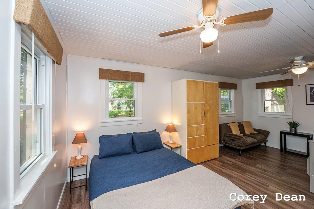 10580 Round Lake Drive Morton Township, MI 49332