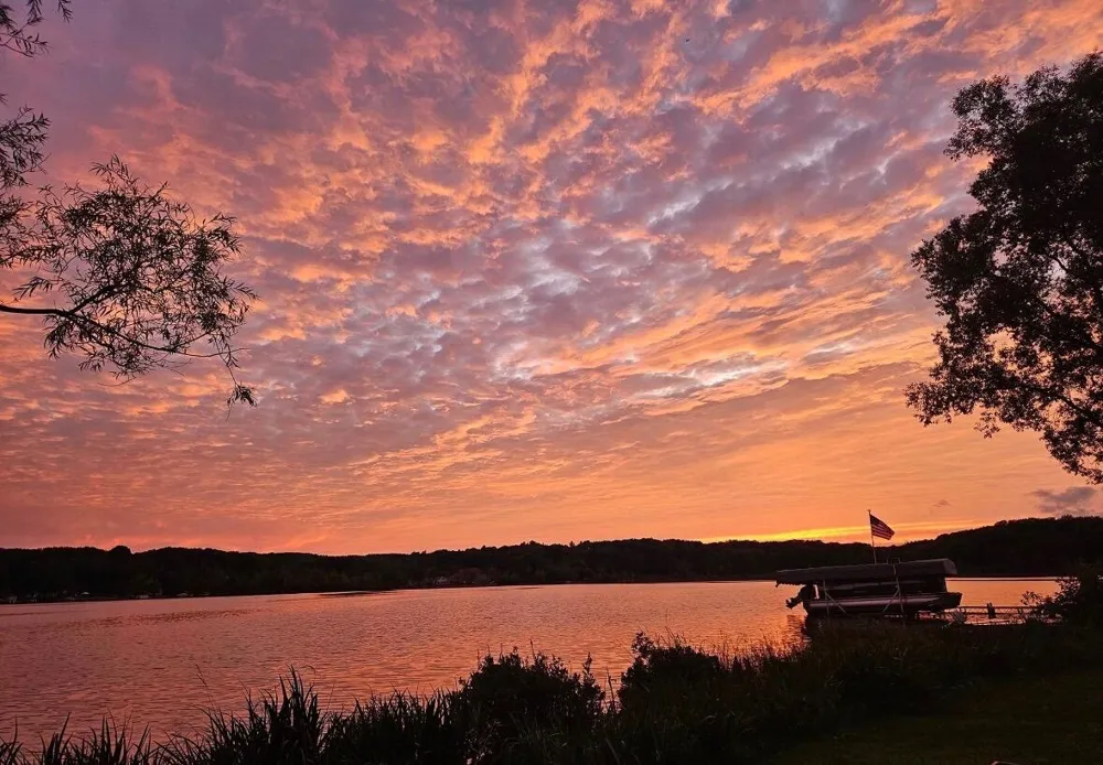 10580 Round Lake Drive Morton Township, MI 49332