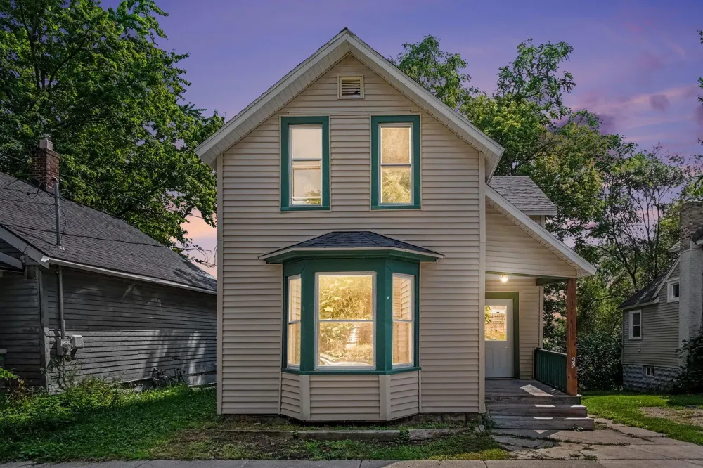 40 Mack Avenue NE Grand Rapids City, MI 49503