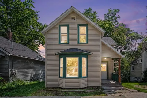 40 Mack Avenue NE
