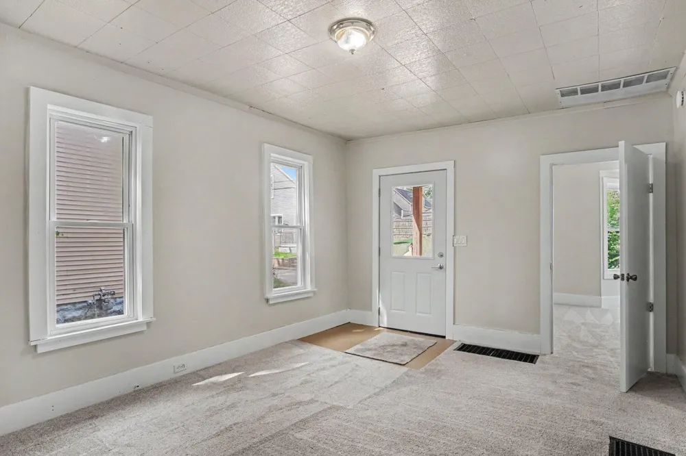 40 Mack Avenue NE Grand Rapids City, MI 49503