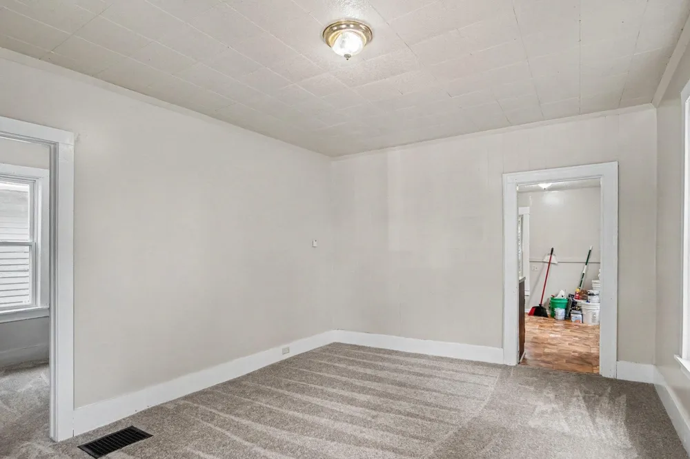 40 Mack Avenue NE Grand Rapids City, MI 49503