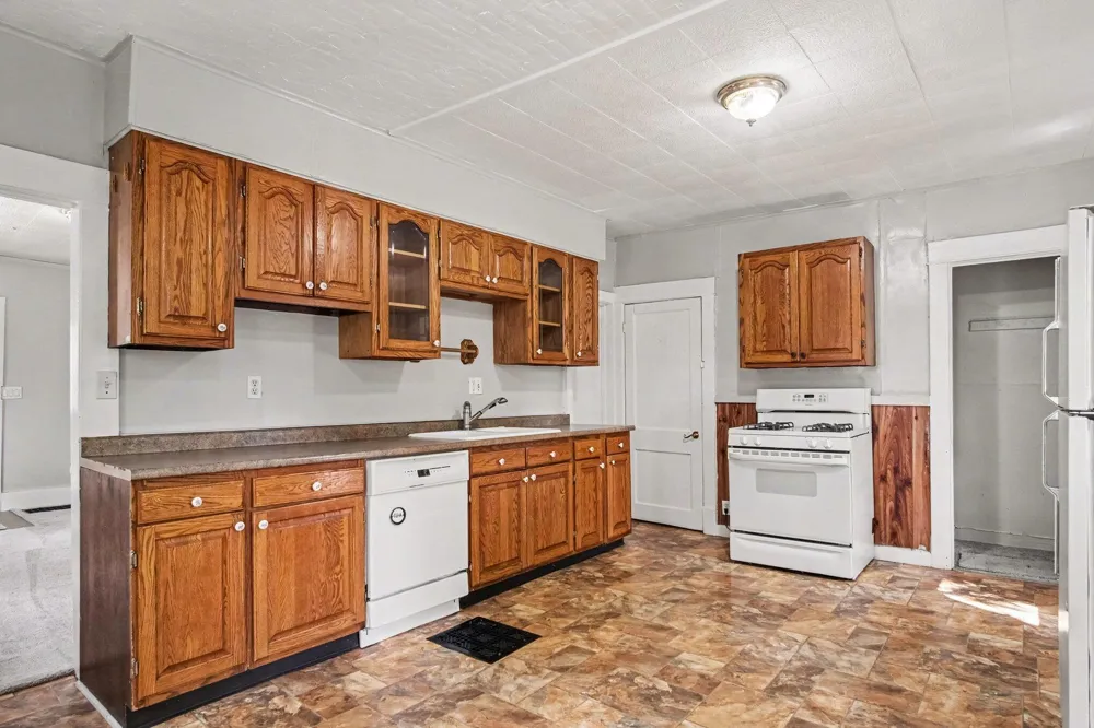 40 Mack Avenue NE Grand Rapids City, MI 49503