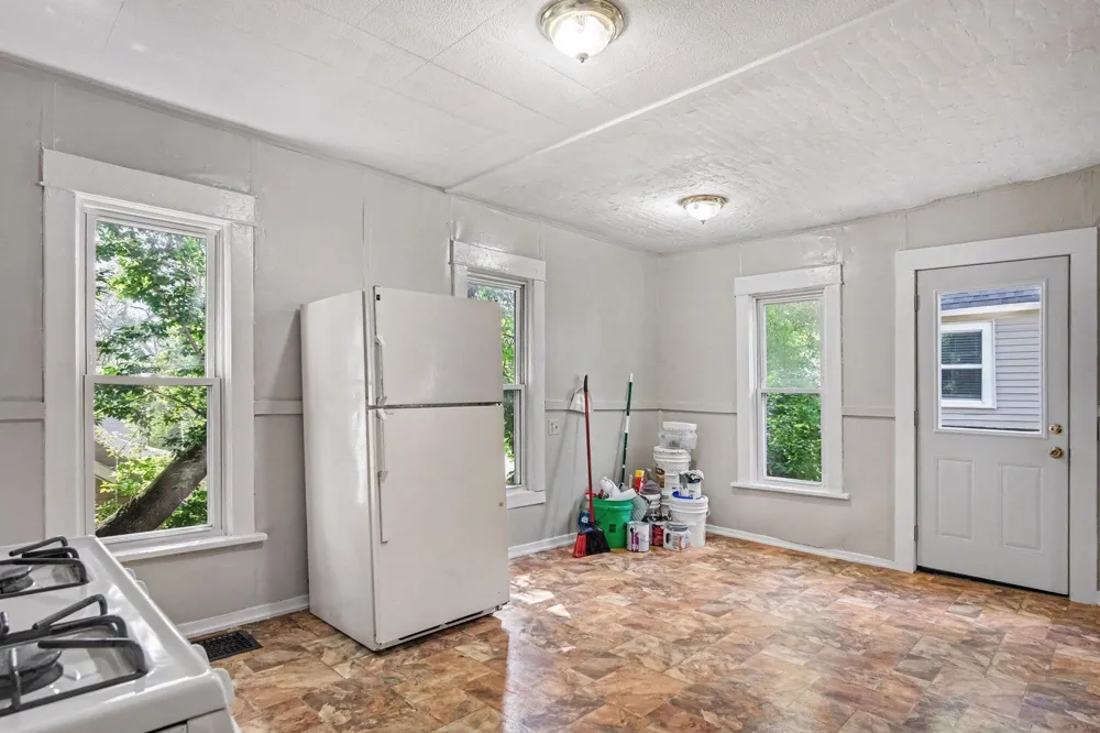 40 Mack Avenue NE Grand Rapids City, MI 49503