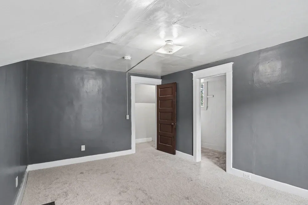 40 Mack Avenue NE Grand Rapids City, MI 49503