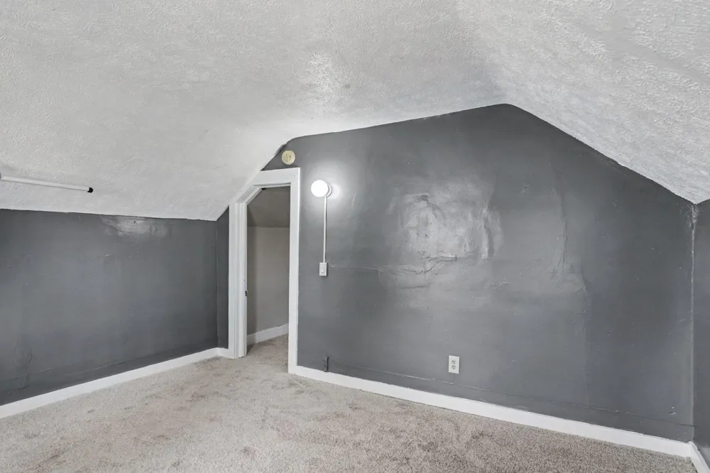 40 Mack Avenue NE Grand Rapids City, MI 49503