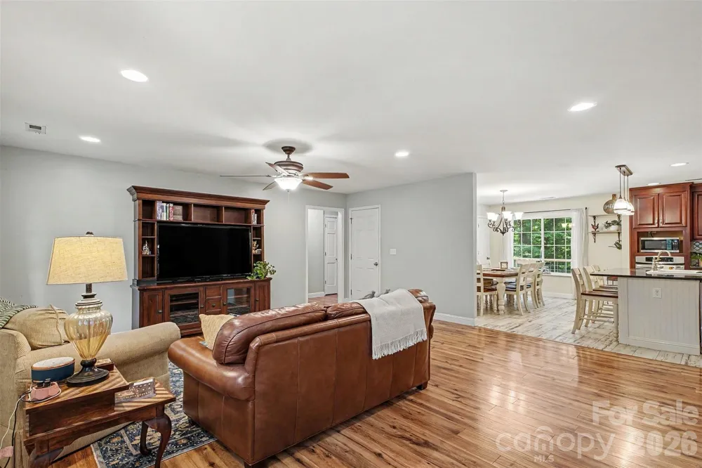 8446 Aqua Lane Kannapolis, NC 28081
