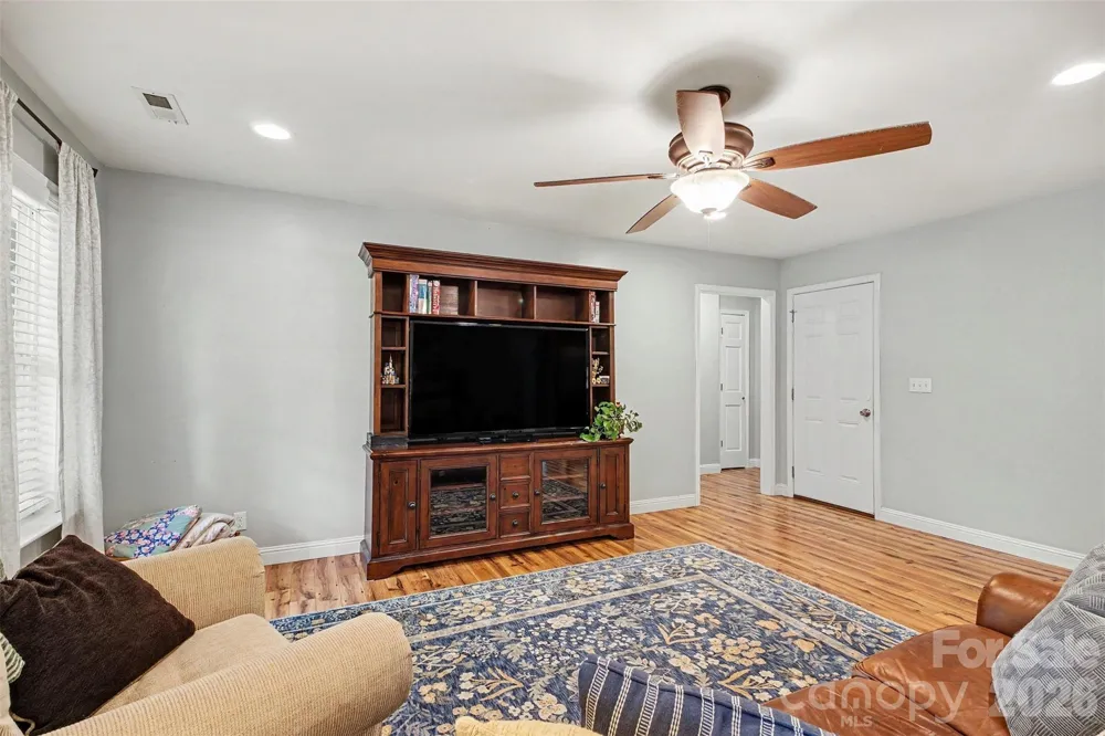 8446 Aqua Lane Kannapolis, NC 28081