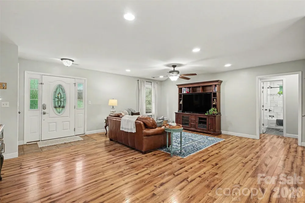 8446 Aqua Lane Kannapolis, NC 28081