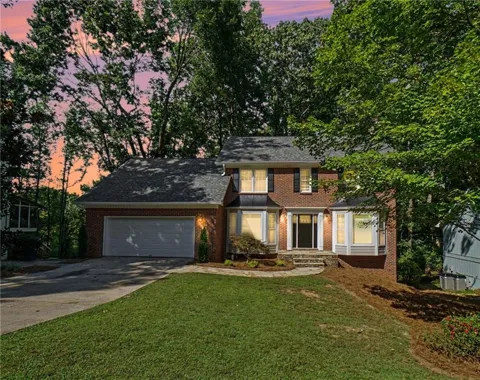 8541 Birch Hollow Drive