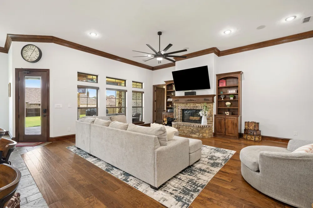 115 Circle Club Lane Longview, TX 75602