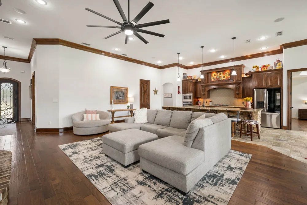 115 Circle Club Lane Longview, TX 75602