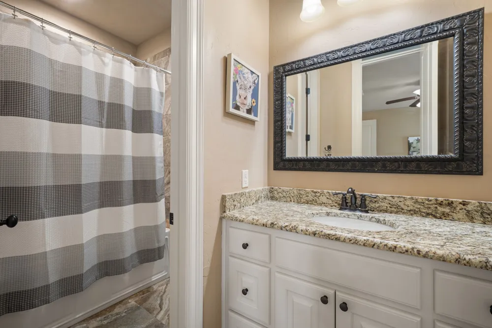 115 Circle Club Lane Longview, TX 75602
