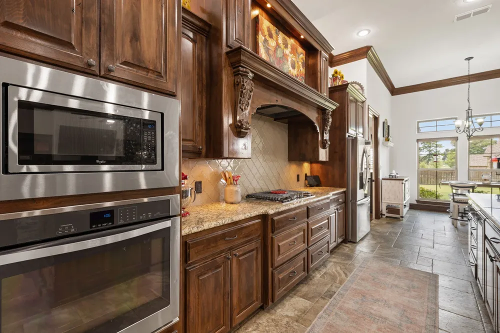 115 Circle Club Lane Longview, TX 75602