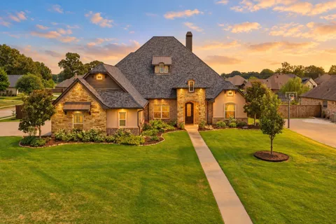 115 Circle Club Lane
