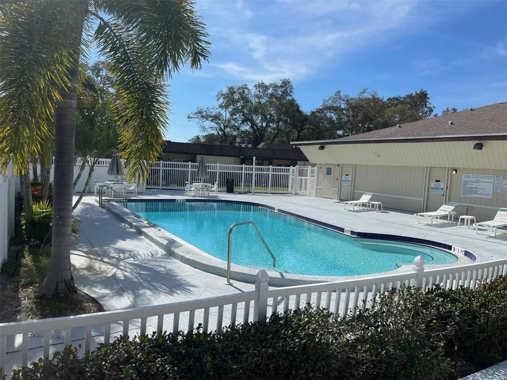 670 GREEN VALLEY ROAD #F5 Palm Harbor, FL 34683