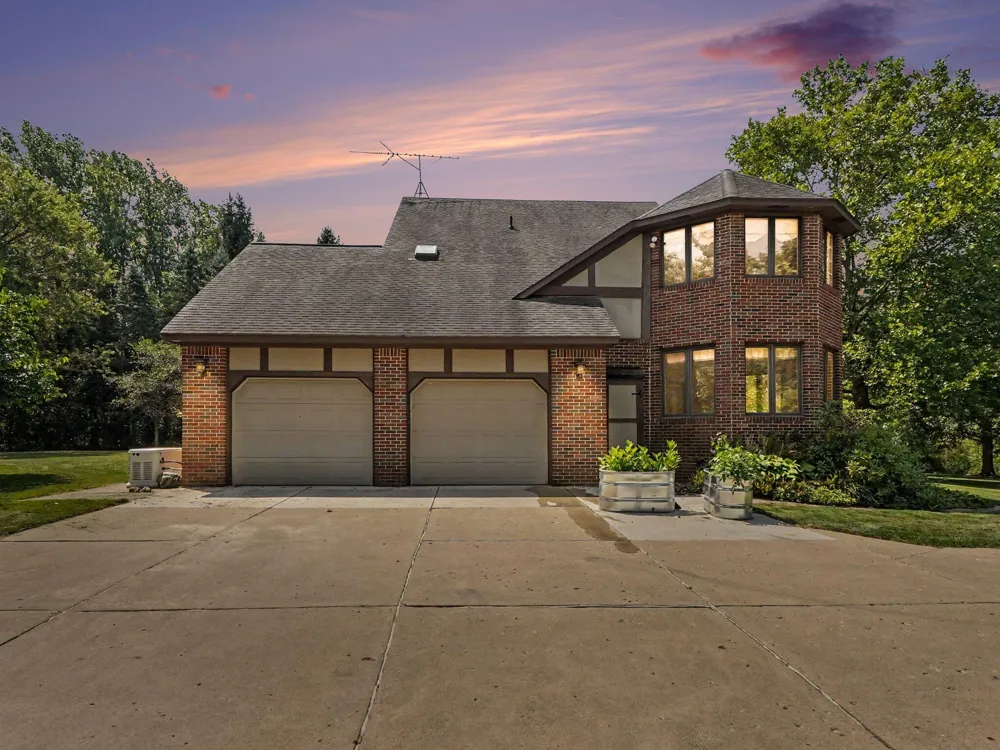10599 Fleming Road Dexter, MI 48130