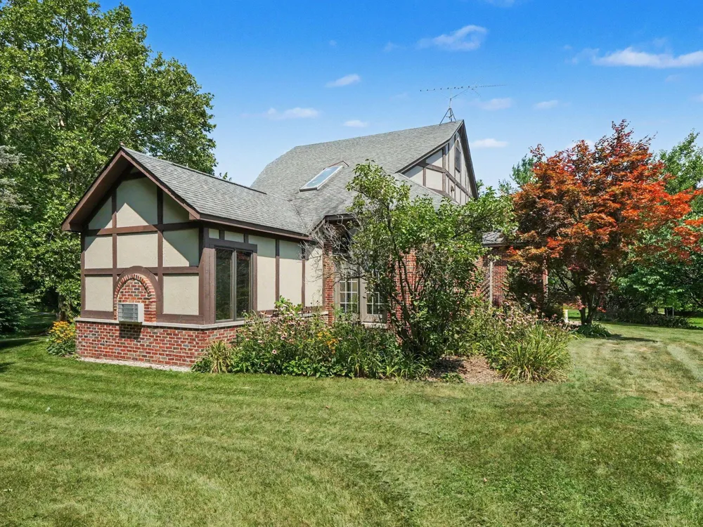 10599 Fleming Road Dexter, MI 48130