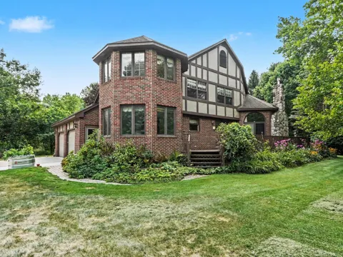 10599 Fleming Road