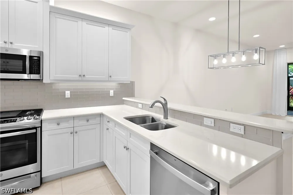 Molise Place Bonita Springs, FL 34135