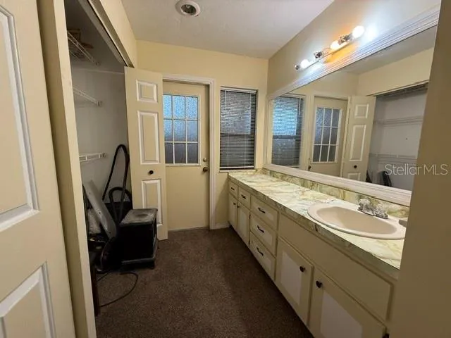 1605 NE 38TH TERRACE ocala, FL 34470