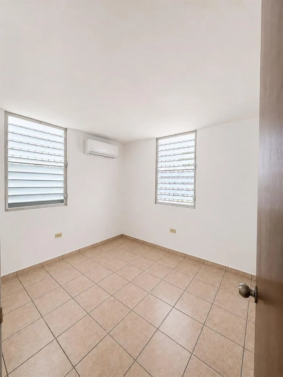 H150 CALLE JUGUILLA URB HACIENDA GUAMANI Guayama, PR 00784