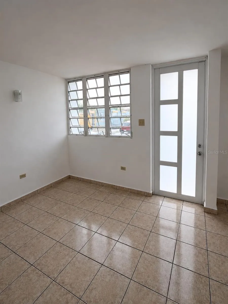 H150 CALLE JUGUILLA URB HACIENDA GUAMANI Guayama, PR 00784