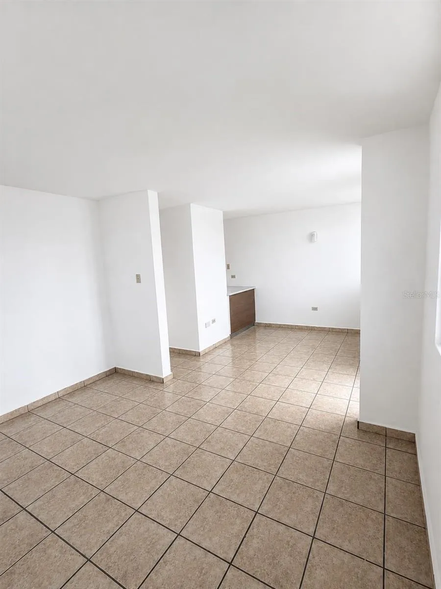 H150 CALLE JUGUILLA URB HACIENDA GUAMANI Guayama, PR 00784