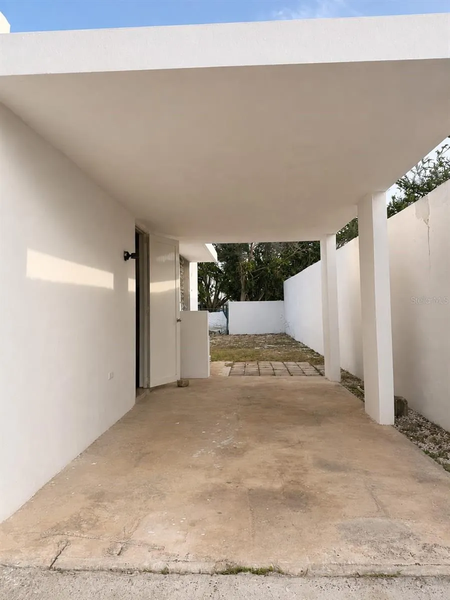 H150 CALLE JUGUILLA URB HACIENDA GUAMANI Guayama, PR 00784