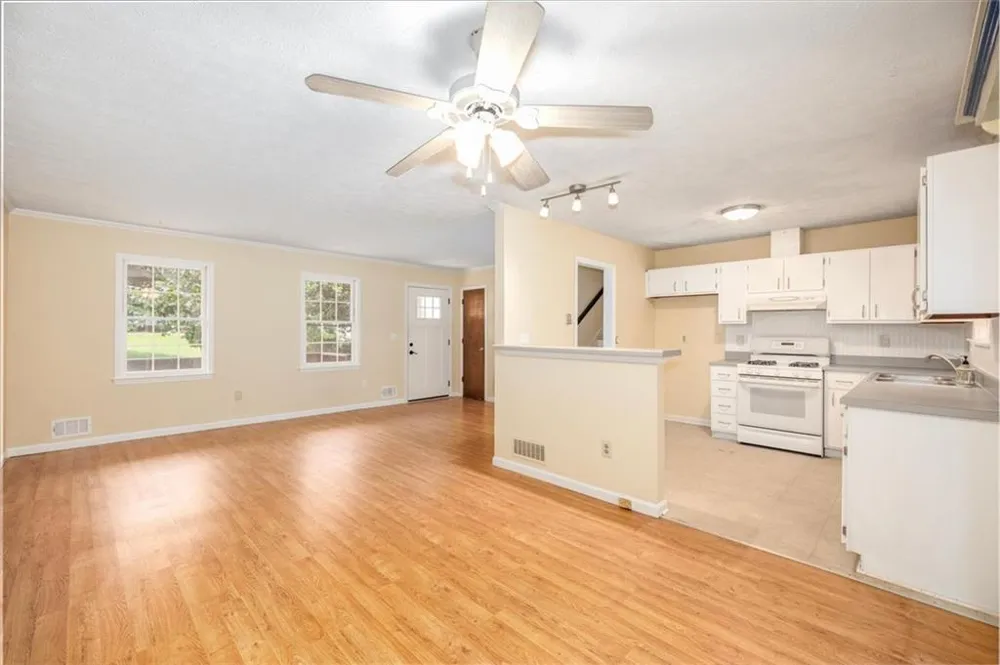4146 Duesenberg Drive Tucker, GA 30084