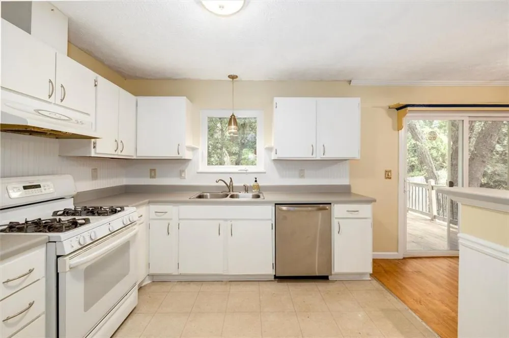 4146 Duesenberg Drive Tucker, GA 30084