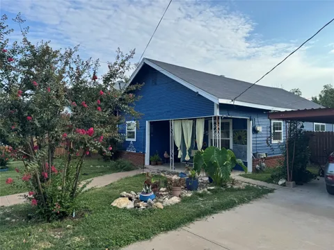 655 Race Street