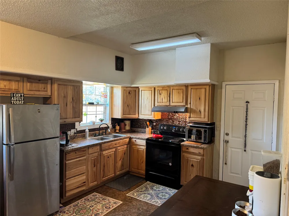 655 Race Street Stephenville, TX 76401