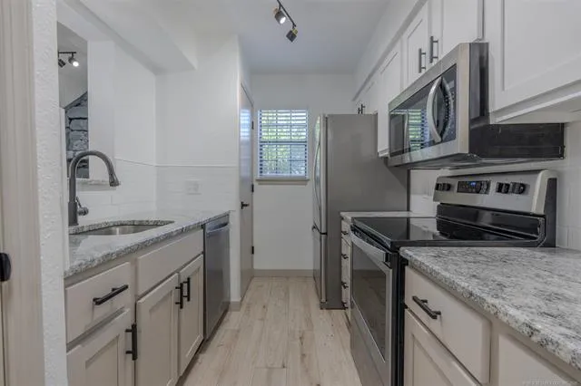 6380 S 80th EastAvenue #30F Tulsa, OK 74133