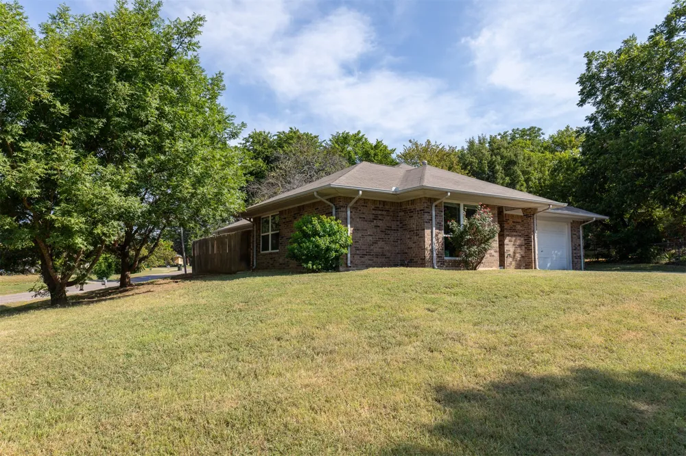 706 Violet Street Kingston, OK 73439