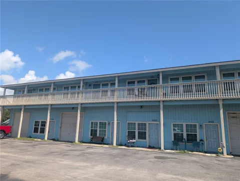 1809 Hillcrest Drive #205