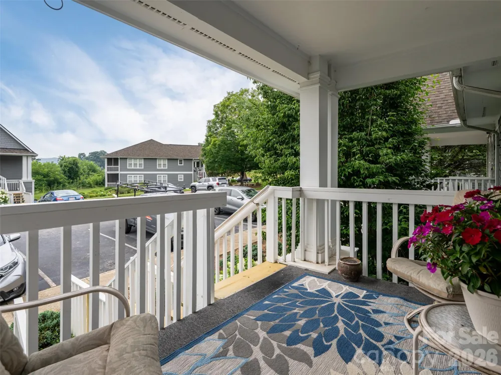 3804 Florham Place Asheville, NC 28806