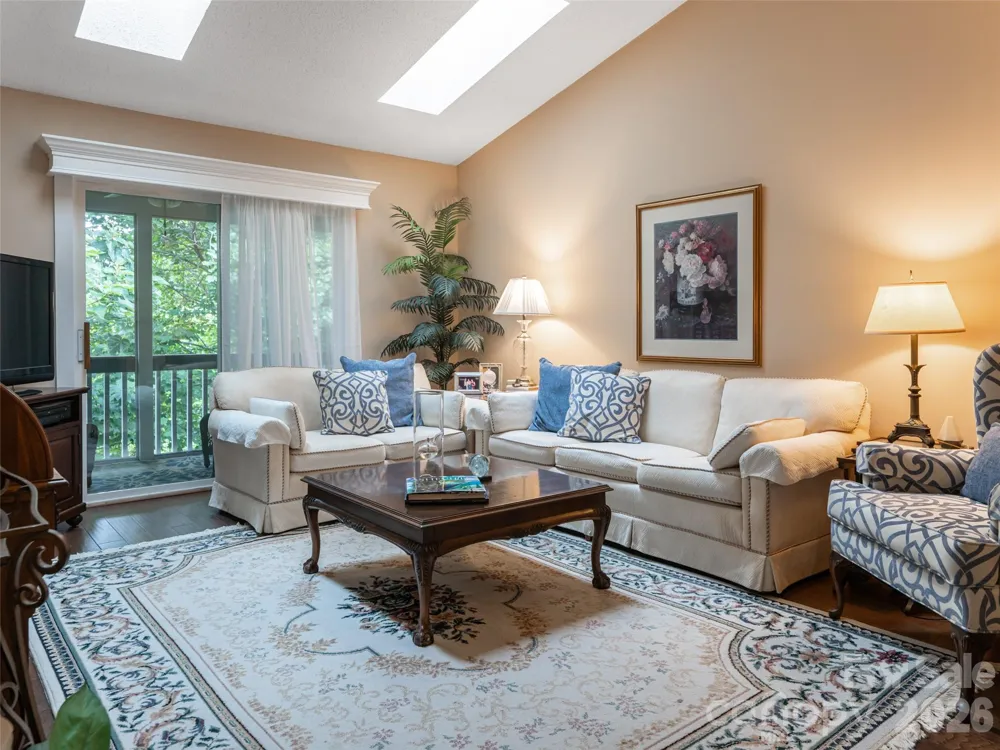 3804 Florham Place Asheville, NC 28806