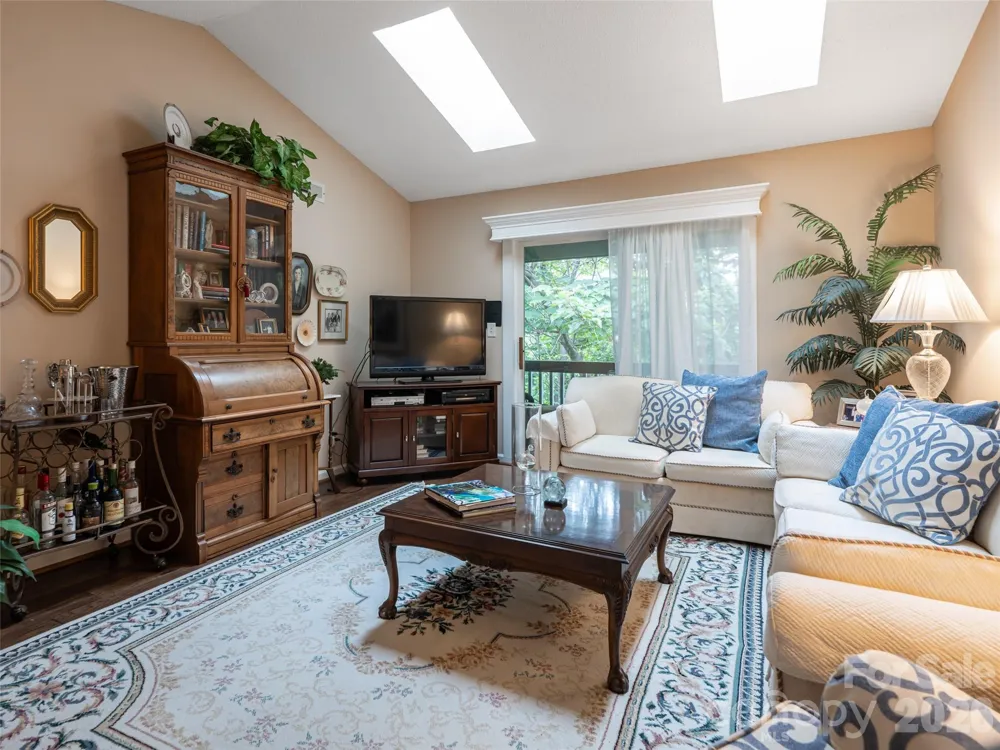 3804 Florham Place Asheville, NC 28806