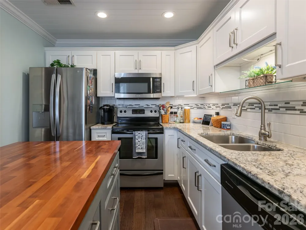 3804 Florham Place Asheville, NC 28806