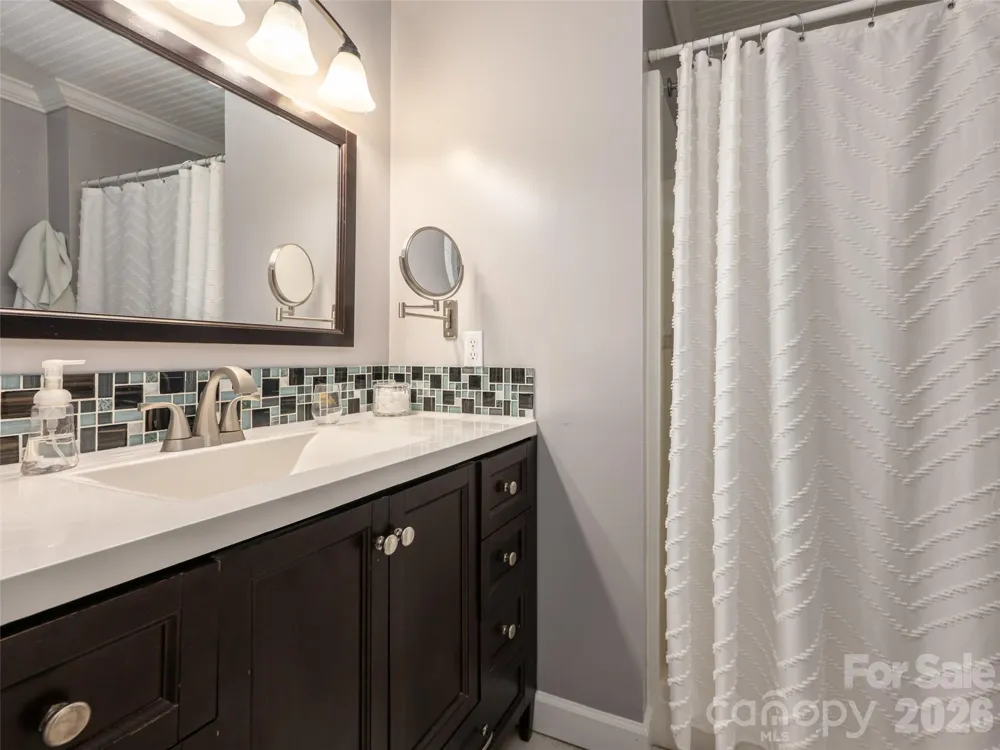 3804 Florham Place Asheville, NC 28806