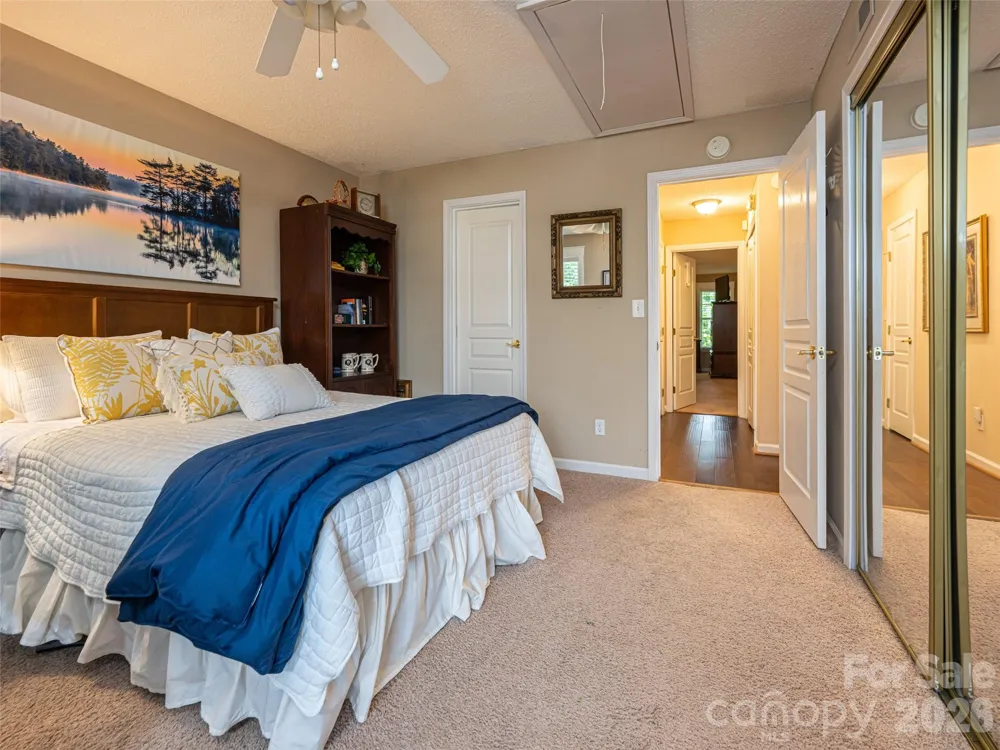 3804 Florham Place Asheville, NC 28806