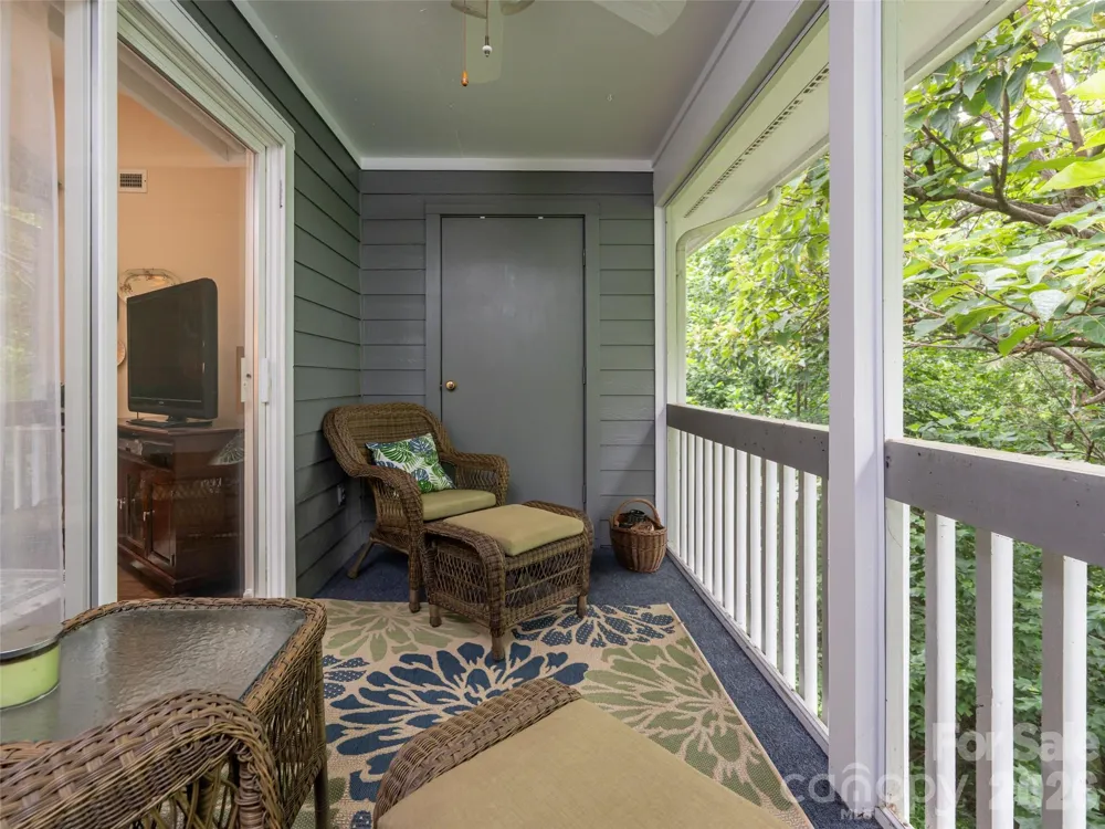 3804 Florham Place Asheville, NC 28806