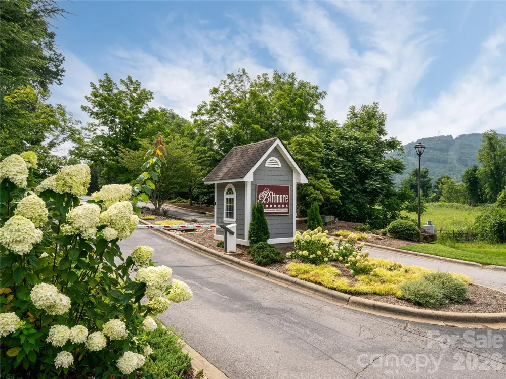 3804 Florham Place Asheville, NC 28806