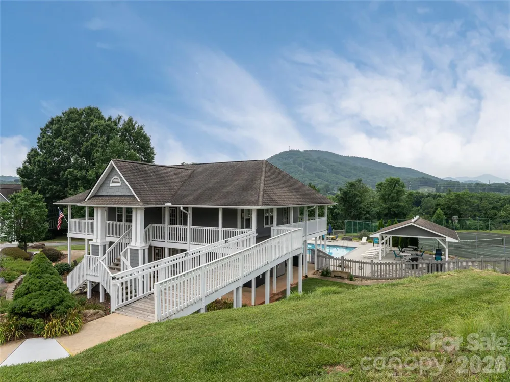 3804 Florham Place Asheville, NC 28806