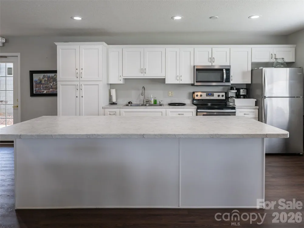 3804 Florham Place Asheville, NC 28806