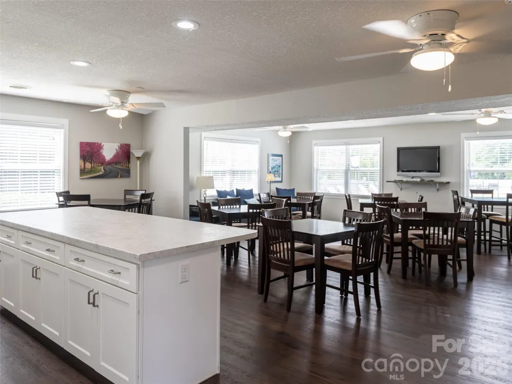 3804 Florham Place Asheville, NC 28806
