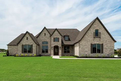 4701 Sudbury Circle